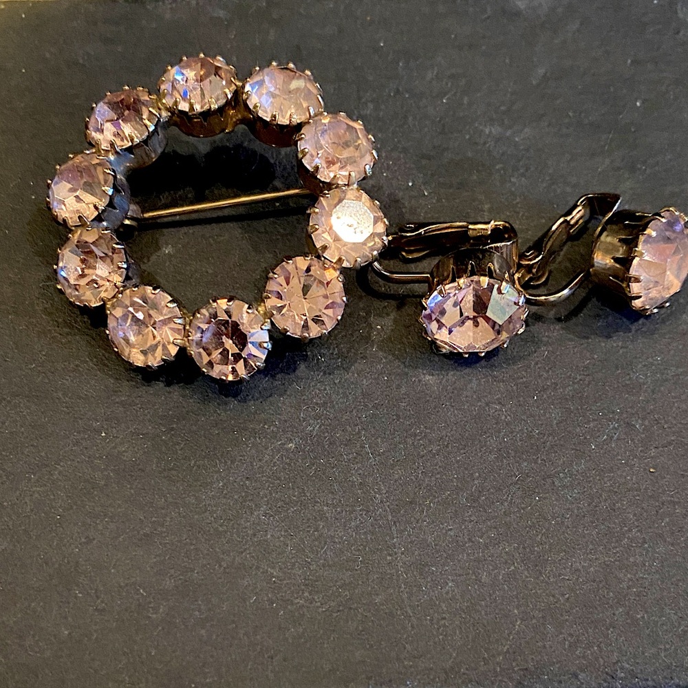 Austrian Crystal Elegant Purple Lavender Crystal Brooch and Clip Earring Set